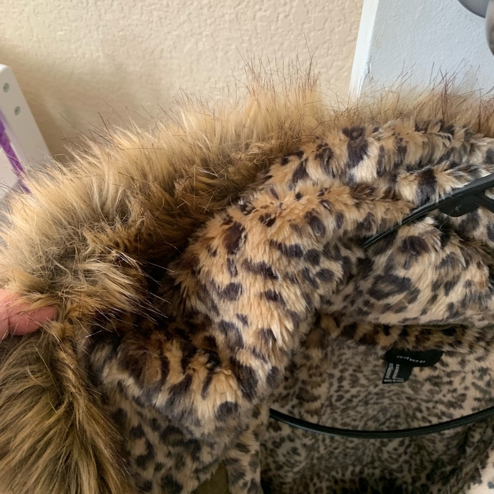 Women’s utility green winter coat